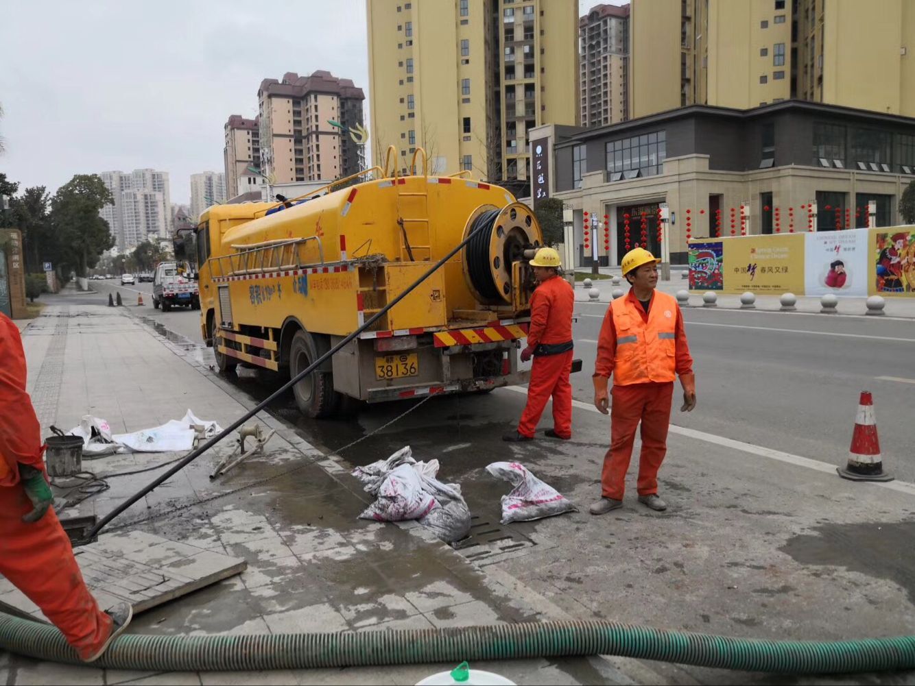 钟楼排污管道清淤-管道清洗