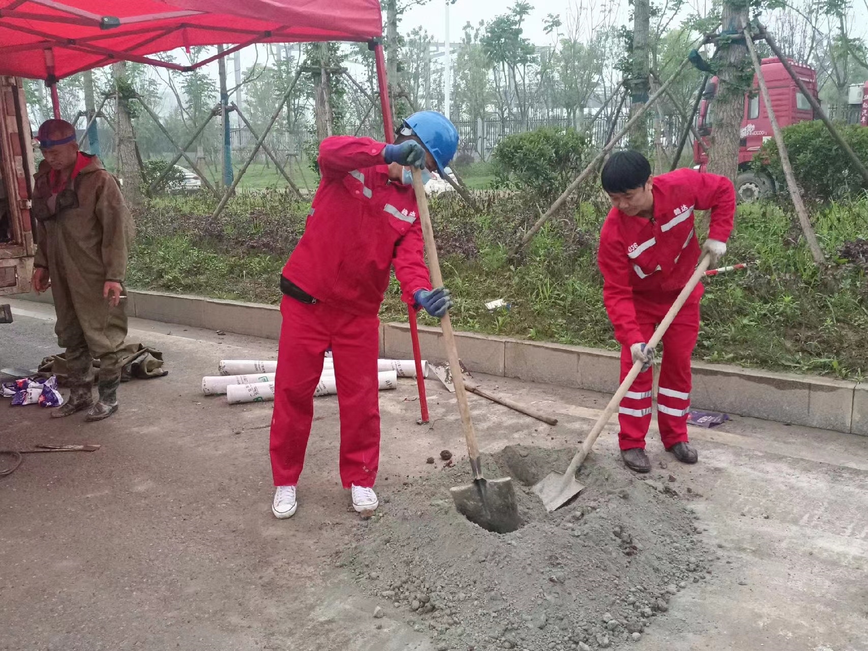 钟楼管道疏通哪家好】及时进行市政管道清淤