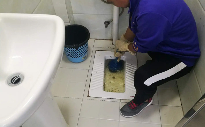 钟楼疏通蹲坑